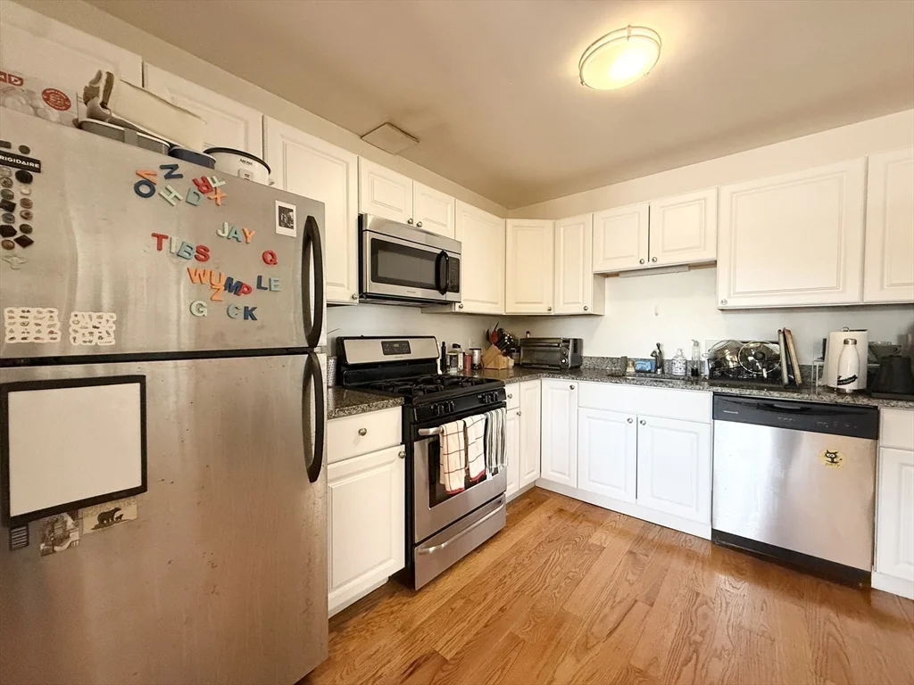 3 bed, 1 bath apartment for rent at 660 Cambridge St Unit 402, East Cambridge — photo 4 of 9