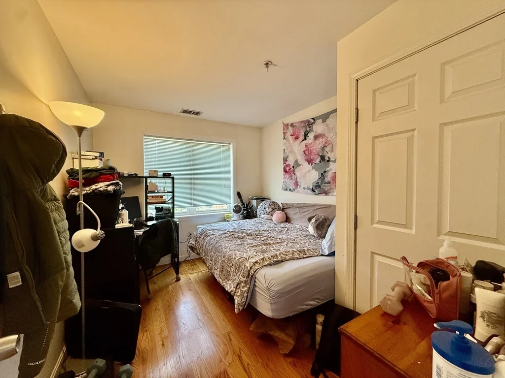 3 bed, 1 bath apartment for rent at 660 Cambridge St Unit 402, East Cambridge — photo 8 of 9