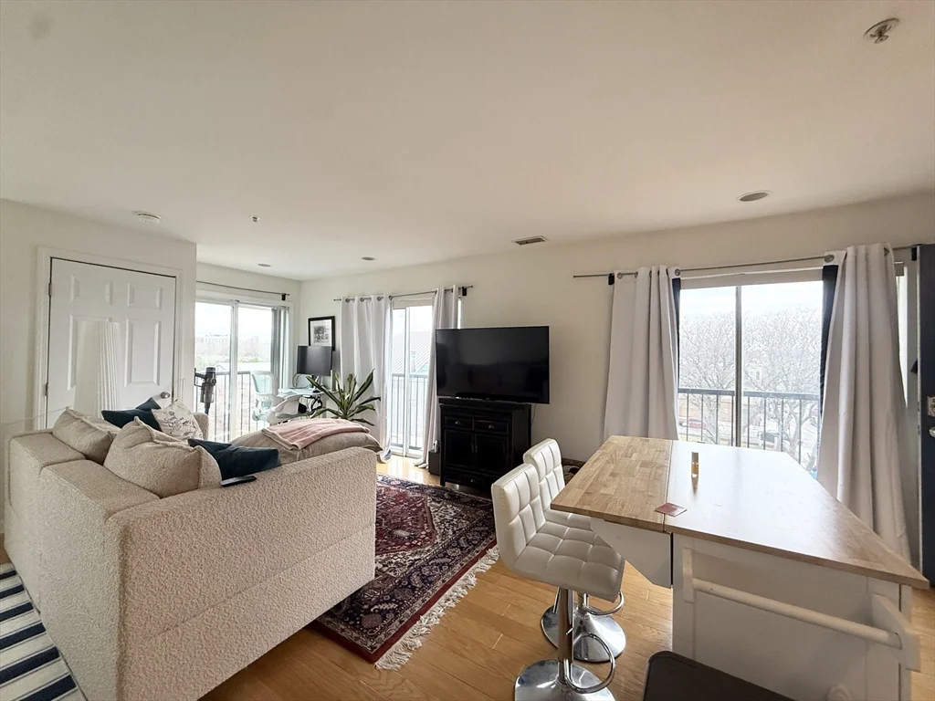Studio bed, 1 bath apartment for rent at 660 Cambridge St Unit 404, Kendall Square — photo 6 of 14