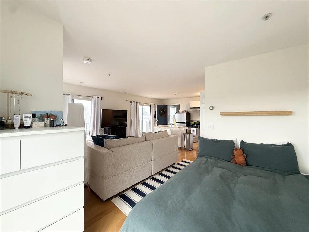 Studio bed, 1 bath apartment for rent at 660 Cambridge St Unit 404, Kendall Square — photo 9 of 14
