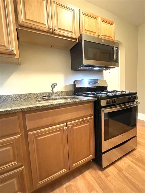 Studio bed, 1 bath apartment for rent at 660 Huntington Ave Unit 17, Mission Hill — photo 9 of 10
