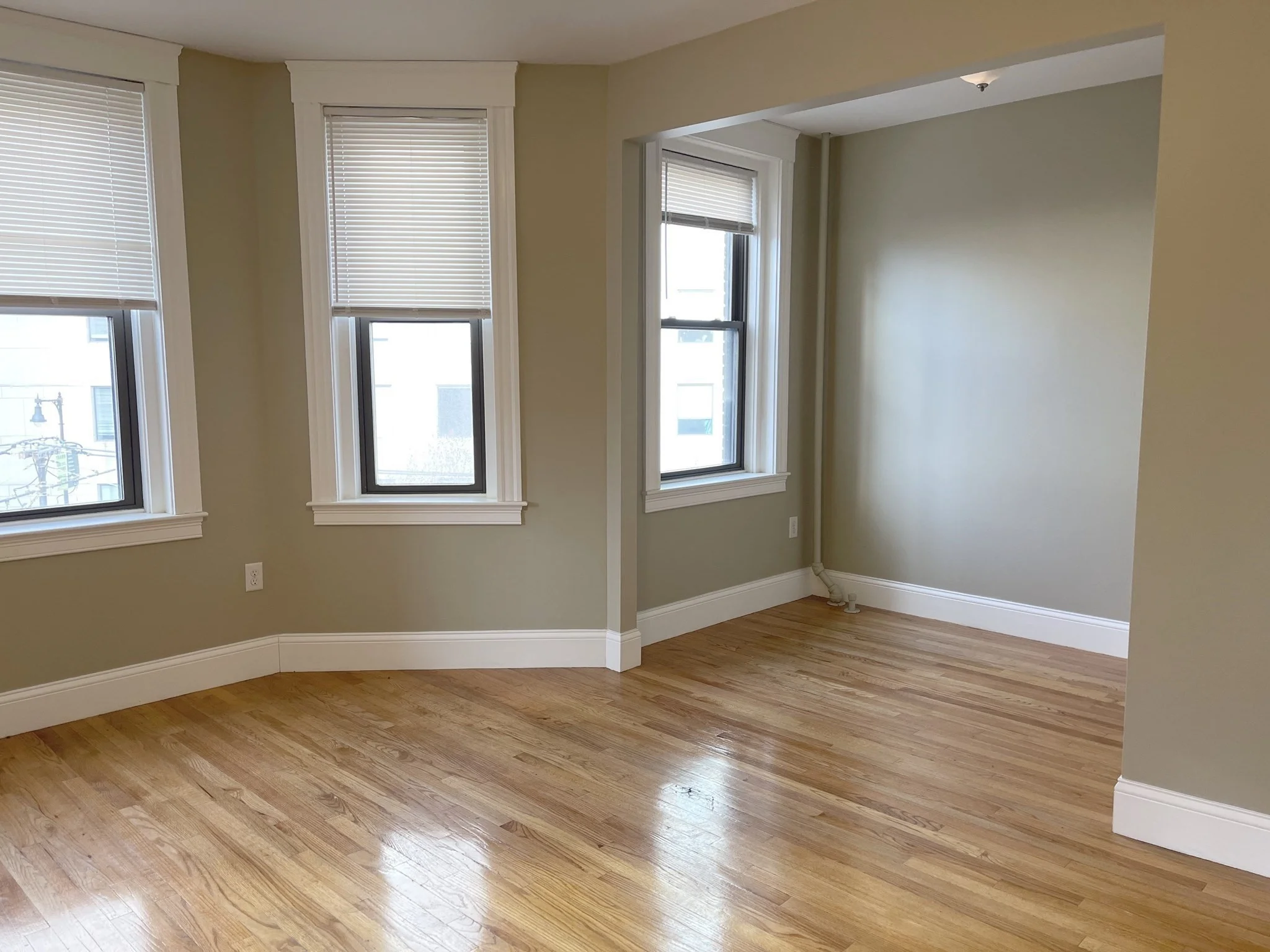 Studio bed, 1 bath apartment for rent at 660 Huntington Ave Unit 35, Mission Hill — photo 2 of 20