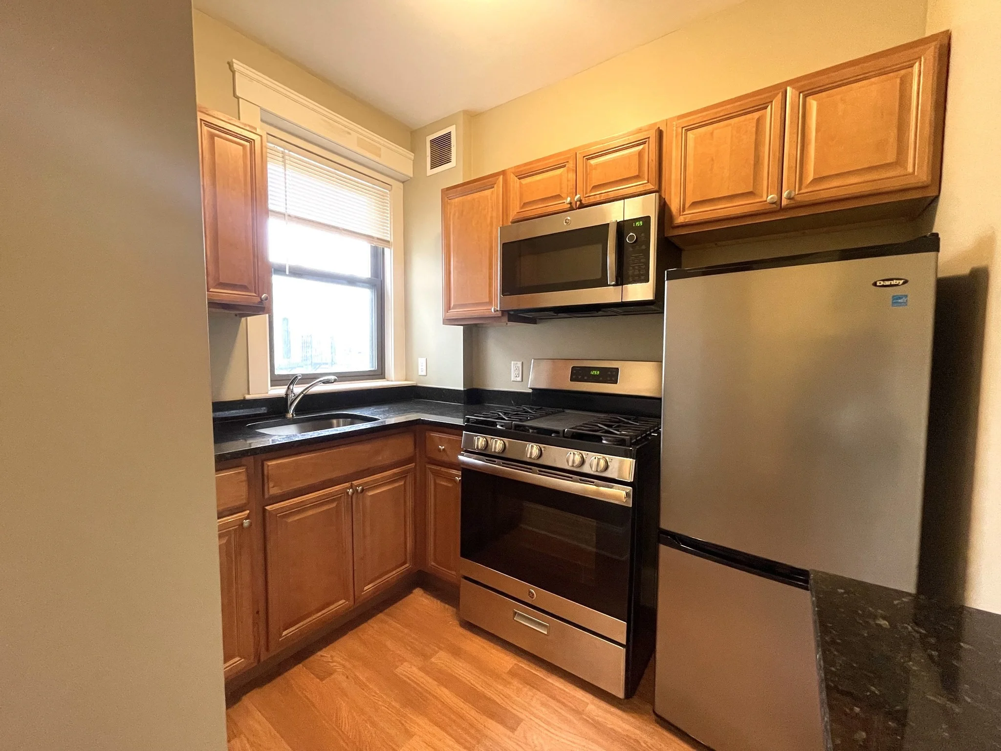 Studio bed, 1 bath apartment for rent at 660 Huntington Ave Unit 39, Mission Hill — photo 11 of 21