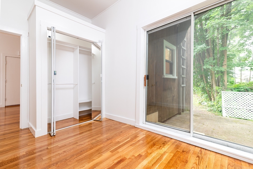 2 bed, 1 bath apartment for rent at 660 Jerusalem Rd Unit 1, North Cohasset — photo 12 of 17