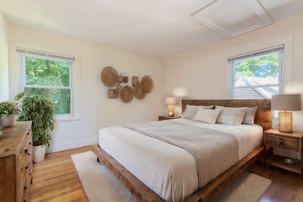 2 bed, 1 bath apartment for rent at 660 Jerusalem Rd Unit 1, North Cohasset — photo 11 of 17