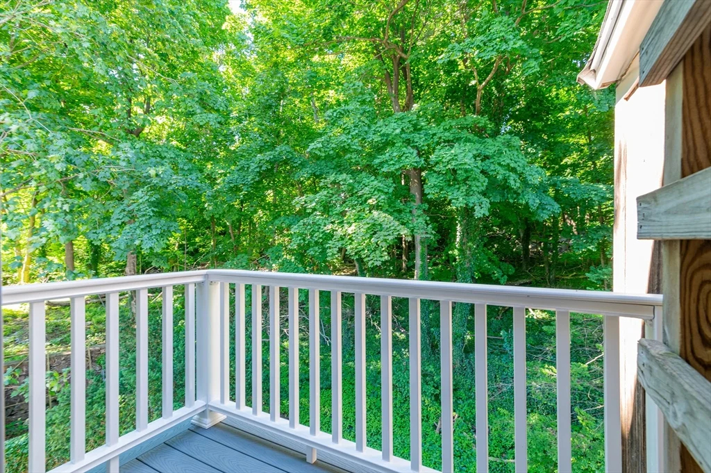 2 bed, 1 bath apartment for rent at 660 Jerusalem Rd Unit 4, North Cohasset — photo 5 of 24