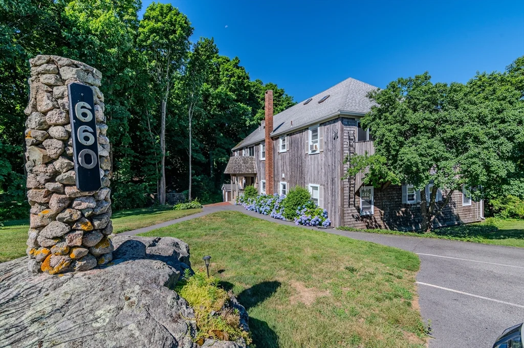 2 bed, 1 bath apartment for rent at 660 Jerusalem Rd Unit 4, North Cohasset