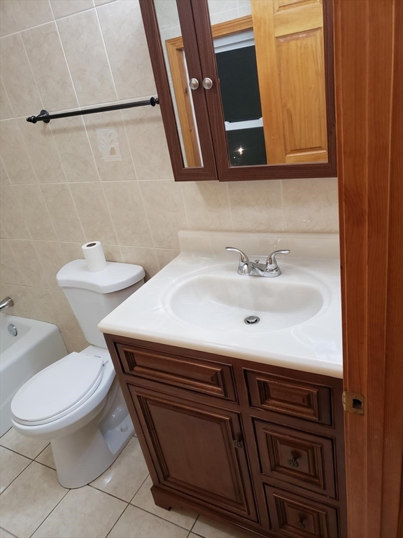 1 bed, 1 bath apartment for rent at 660 Main St Unit 3, Brockton — photo 6 of 6