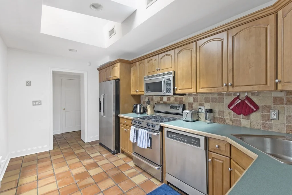 2 bed, 1 bath apartment for rent at 660 Massachusetts Ave Unit 1, South End — photo 9 of 20