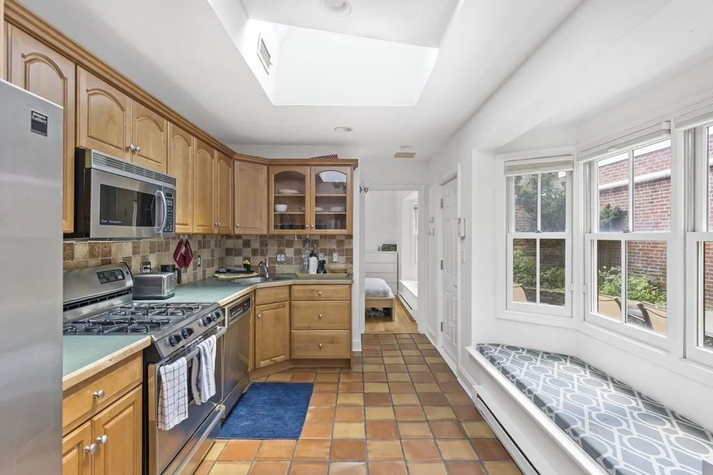 2 bed, 1 bath apartment for rent at 660 Massachusetts Ave Unit 1, South End — photo 8 of 20