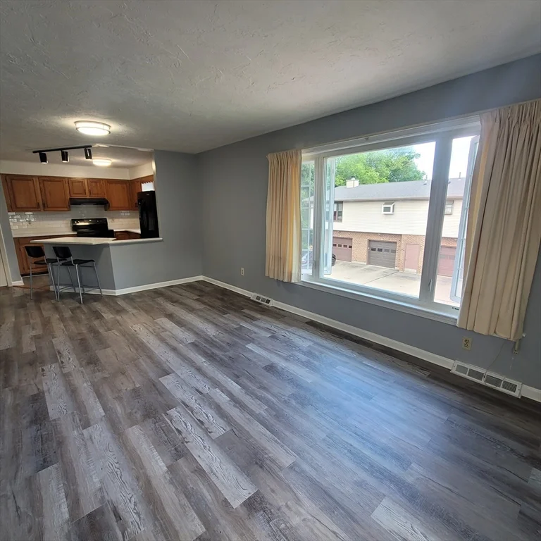 2 bed, 2 bath apartment for rent at 660 Union Unit 1C, East Braintree — photo 8 of 24