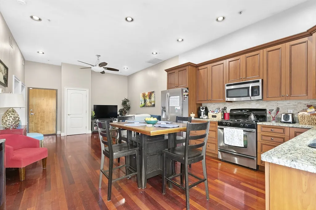 2 bed, 2 bath apartment for rent at 661 Bennington St Unit 3, East Boston — photo 3 of 7