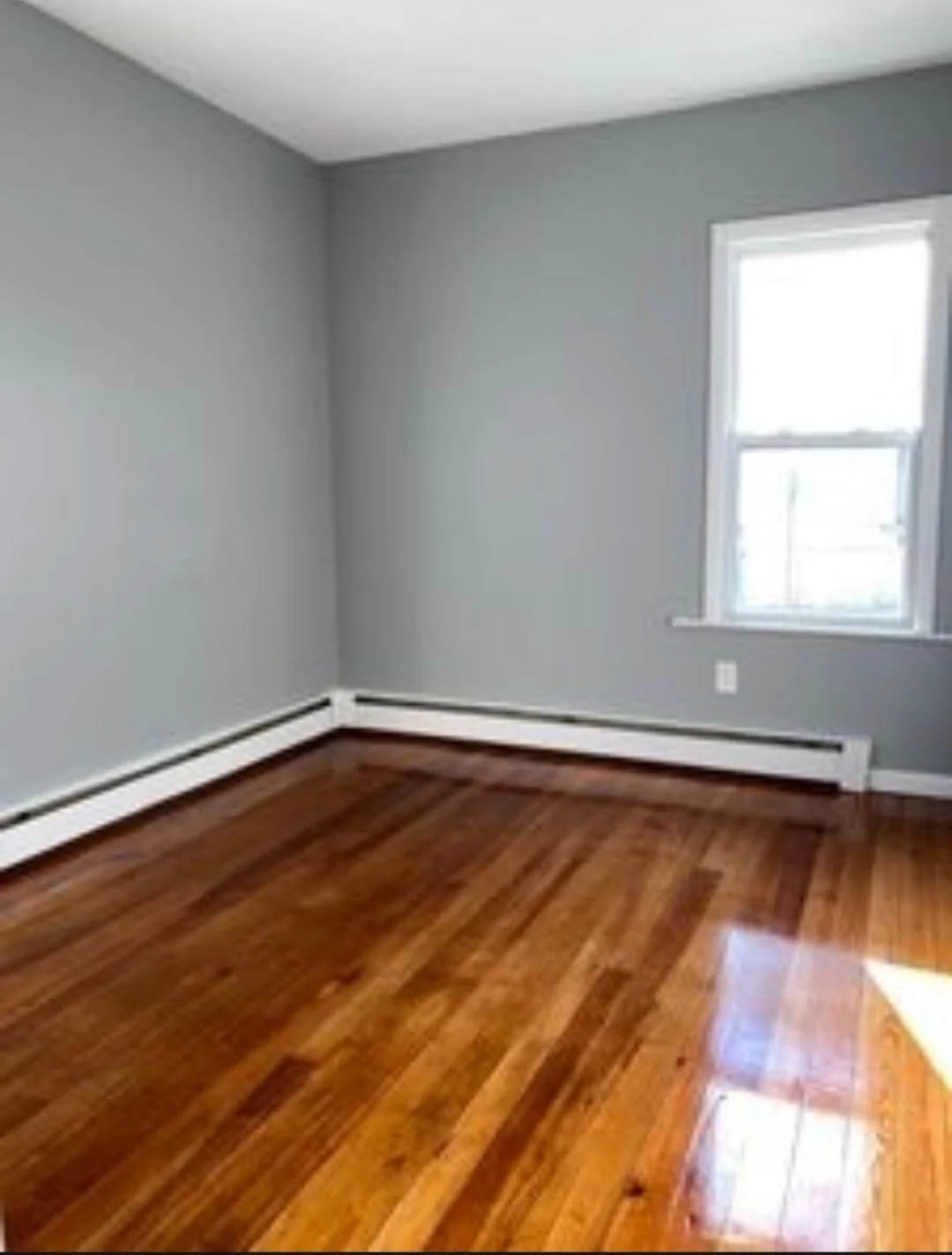 2 bed, 1 bath apartment for rent at 661 Lawton St Unit 1, Fall River