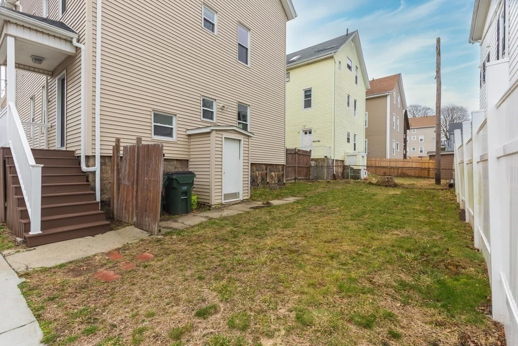 3 bed, 1 bath apartment for rent at 661 Maple St Unit 1, Fall River — photo 11 of 11