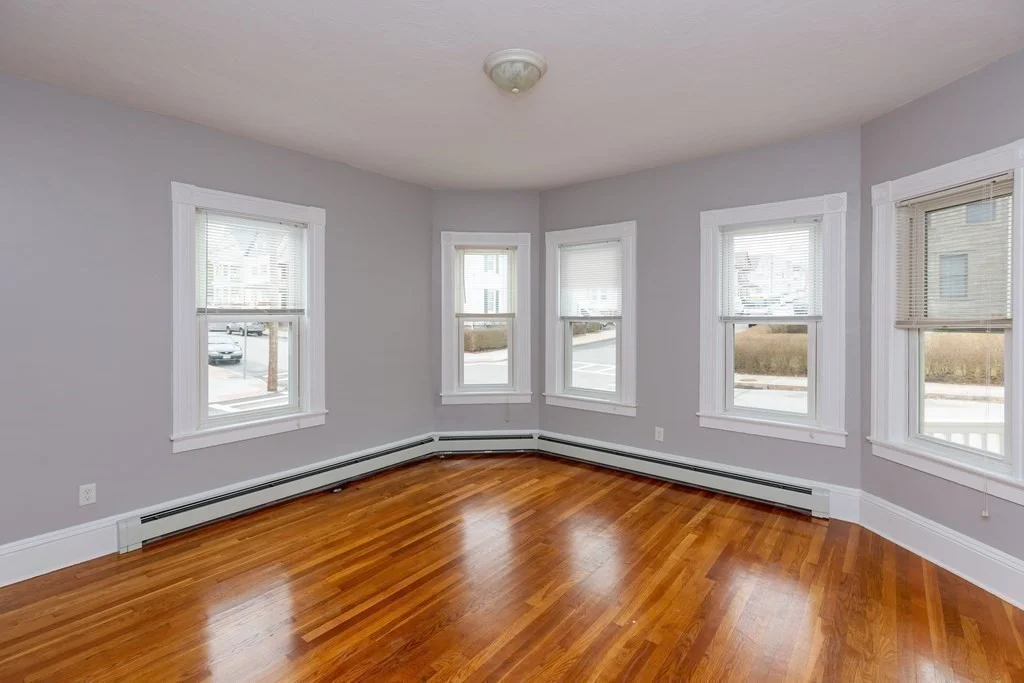 3 bed, 1 bath apartment for rent at 661 Maple St Unit 1, Fall River — photo 1 of 11