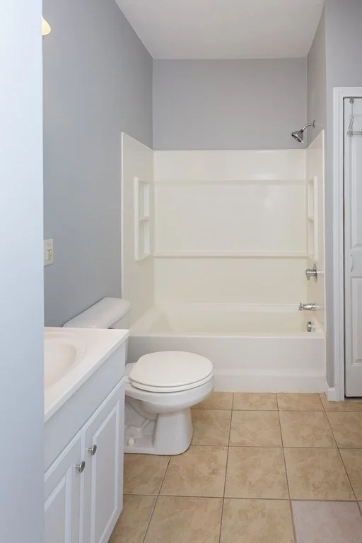 3 bed, 1 bath apartment for rent at 661 Maple St Unit 1, Fall River — photo 9 of 11