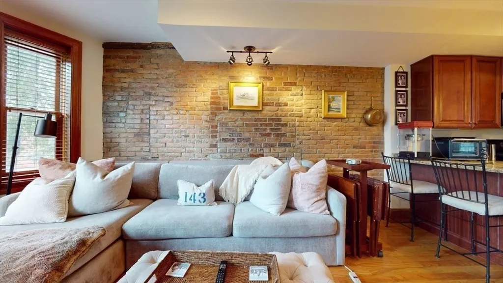 2 bed, 1 bath apartment for rent at 661 Tremont St Unit 3, South End — photo 2 of 10