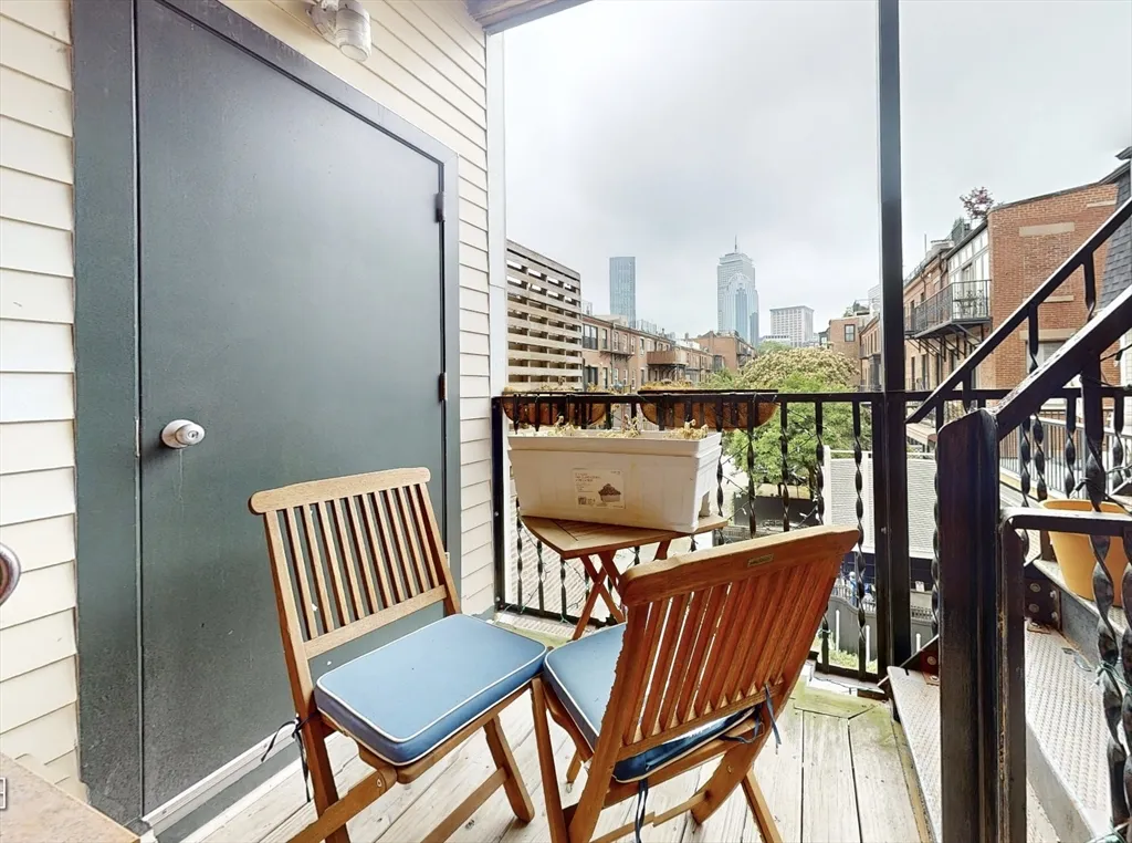 2 bed, 1 bath apartment for rent at 661 Tremont St Unit 3, South End — photo 10 of 10
