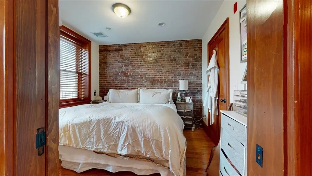 2 bed, 1 bath apartment for rent at 661 Tremont St Unit 3, South End — photo 7 of 10