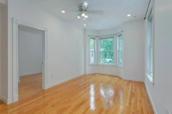 2 bed, 1 bath apartment for rent at 662 E 5th St Unit 2, South Boston — photo 6 of 10