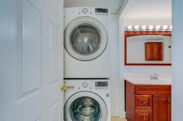 2 bed, 1 bath apartment for rent at 662 E 5th St Unit 2, South Boston — photo 10 of 10