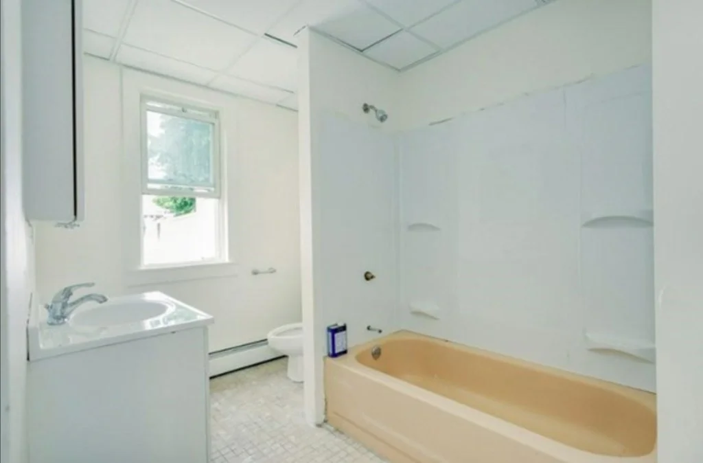 1 bed, 1 bath apartment for rent at 662 E 5th St Unit 3, South Boston — photo 5 of 7
