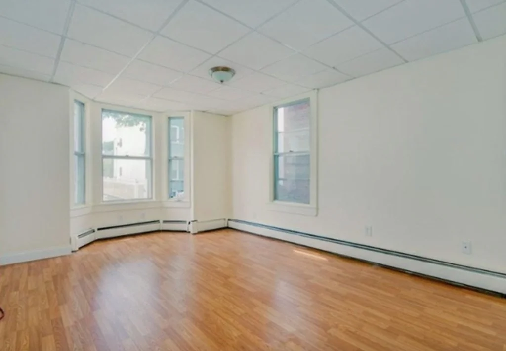 1 bed, 1 bath apartment for rent at 662 E 5th St Unit 3, South Boston — photo 6 of 7