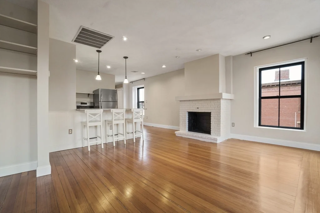 2 bed, 1 bath apartment for rent at 662 Tremont St Unit 5, South End — photo 6 of 27