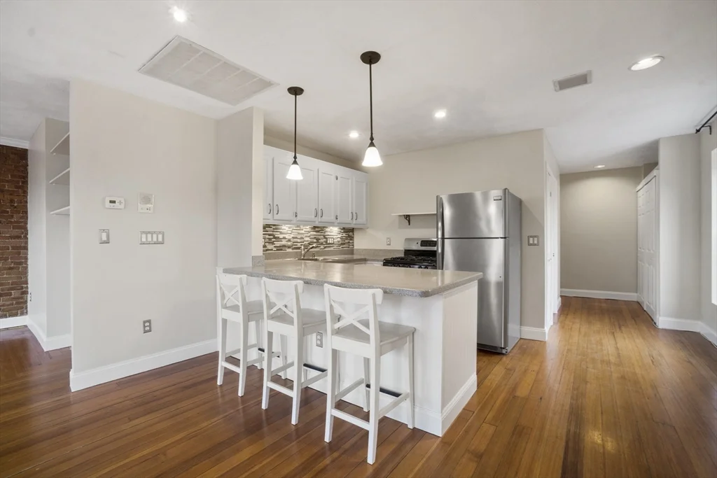 2 bed, 1 bath apartment for rent at 662 Tremont St Unit 5, South End — photo 9 of 27