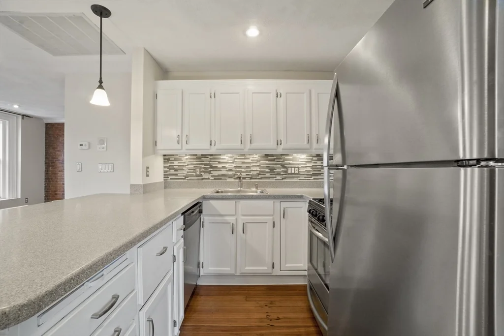 2 bed, 1 bath apartment for rent at 662 Tremont St Unit 5, South End — photo 10 of 27