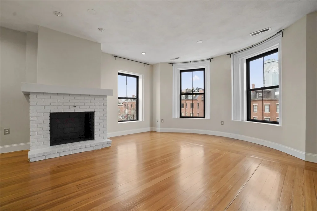 2 bed, 1 bath apartment for rent at 662 Tremont St Unit 5, South End — photo 2 of 27