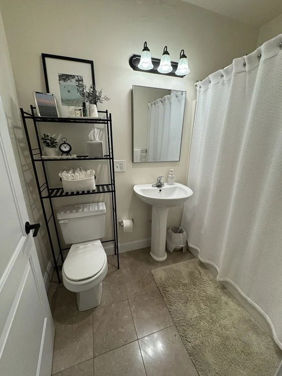 2 bed, 2 bath apartment for rent at 663 Bennington Unit 1, East Boston — photo 8 of 19
