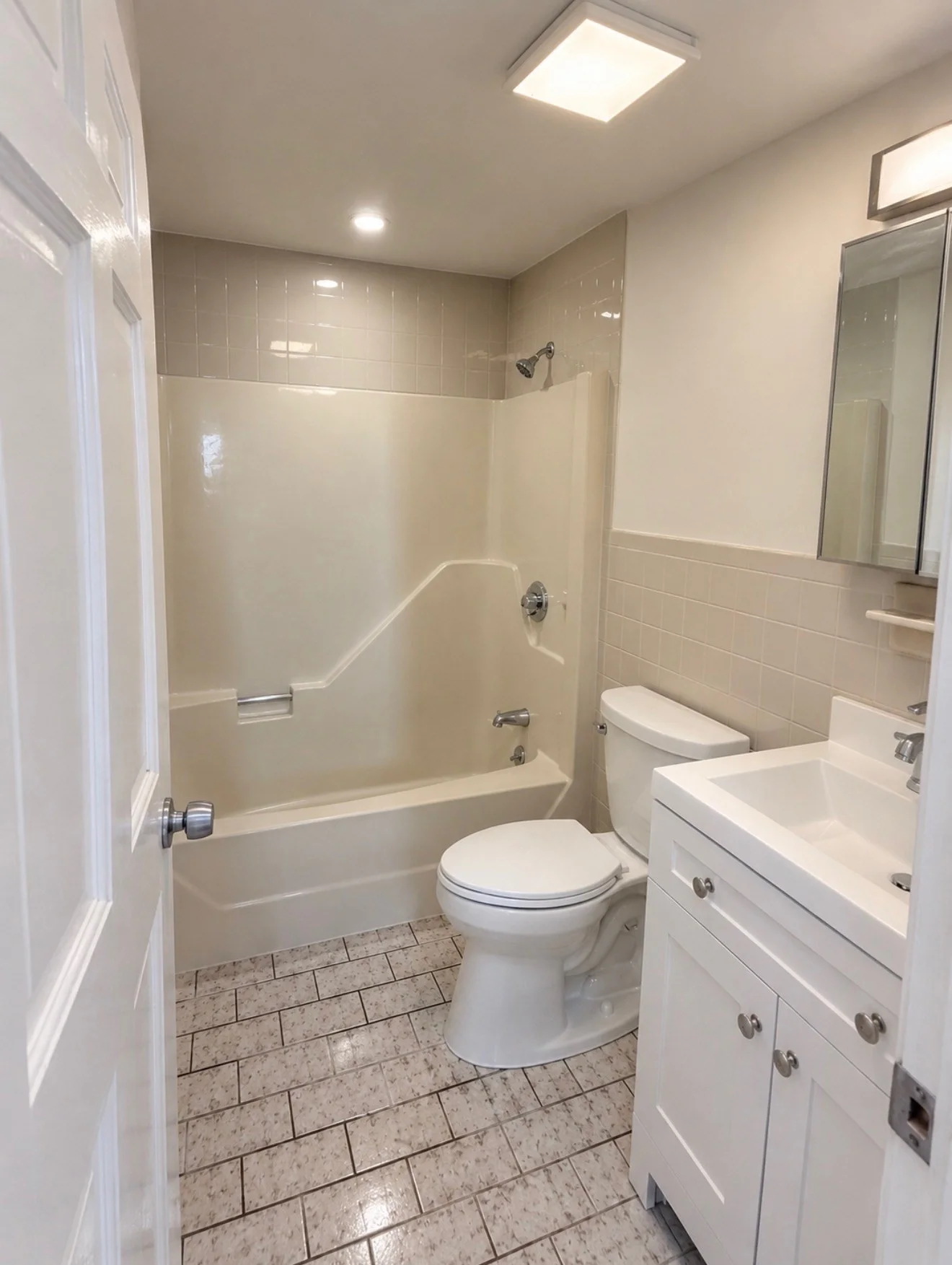 2 bed, 1 bath apartment for rent at 663 Boston St Unit 10, Lynn — photo 7 of 10