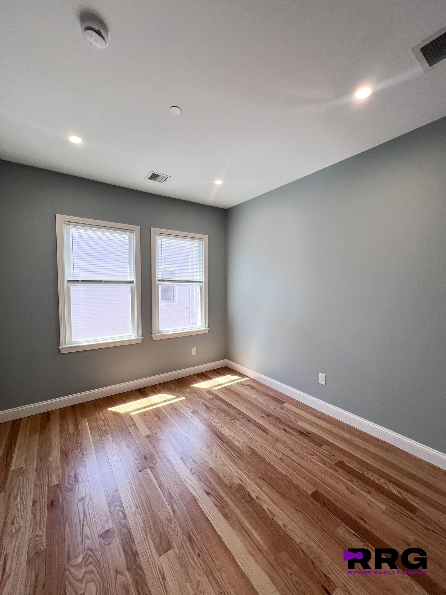 4 bed, 2 bath apartment for rent at 663 Columbia Rd Unit 3, Dorchester — photo 6 of 25