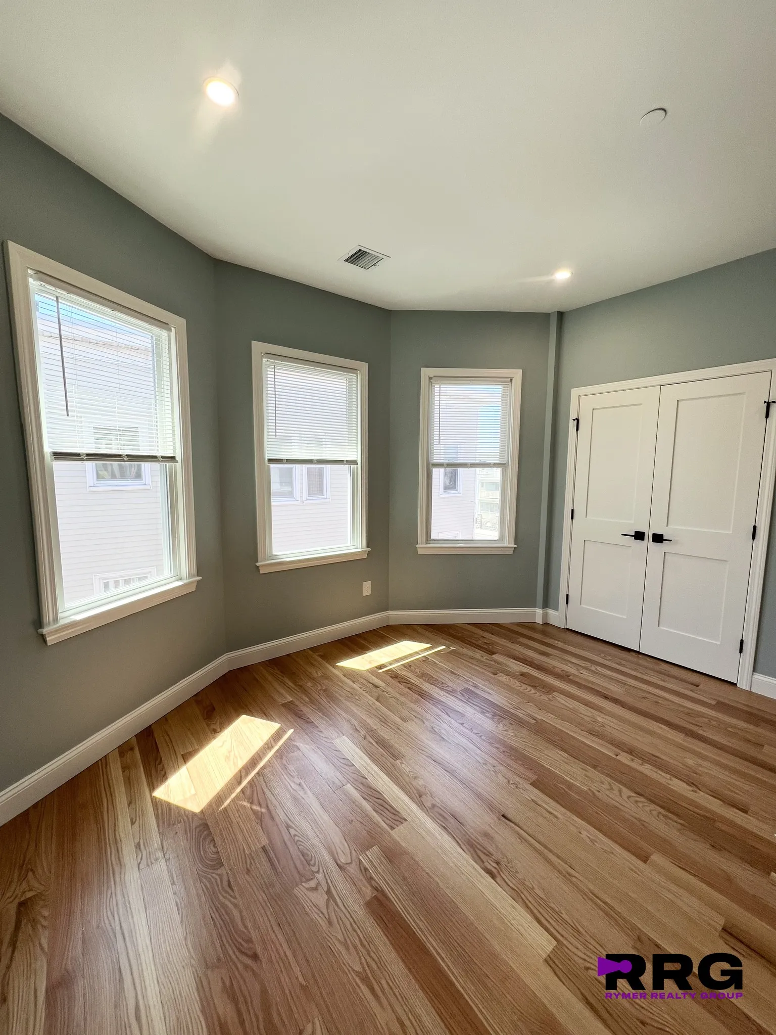 4 bed, 2 bath apartment for rent at 663 Columbia Rd Unit 3, Dorchester — photo 17 of 25
