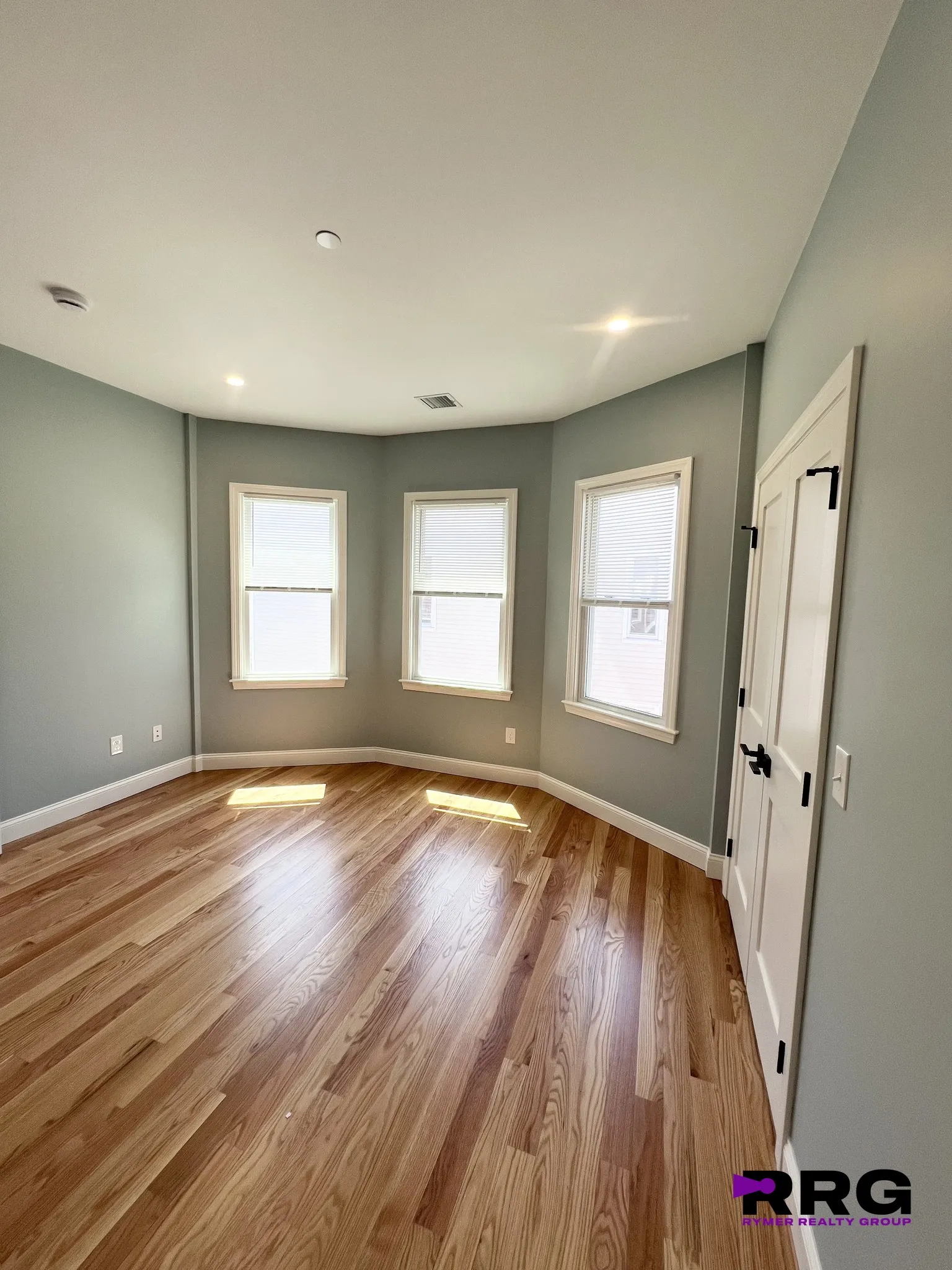 4 bed, 2 bath apartment for rent at 663 Columbia Rd Unit 3, Dorchester — photo 18 of 25
