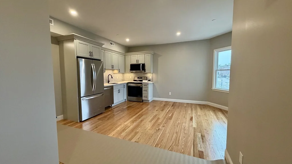 4 bed, 2 bath apartment for rent at 663 Columbia Rd Unit B, Dorchester — photo 5 of 13