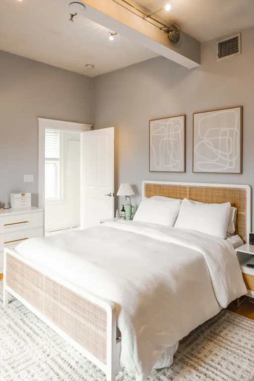 2 bed, 2 bath apartment for rent at 663 E 7th Unit 3, South Boston — photo 9 of 17