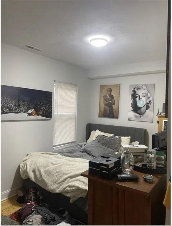 3 bed, 1 bath apartment for rent at 663 East Broadway Unit 2A, South Boston — photo 9 of 13