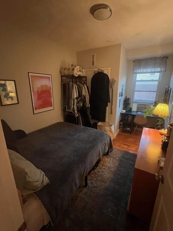 3 bed, 1 bath apartment for rent at 663 East Broadway Unit 2B, South Boston — photo 3 of 8