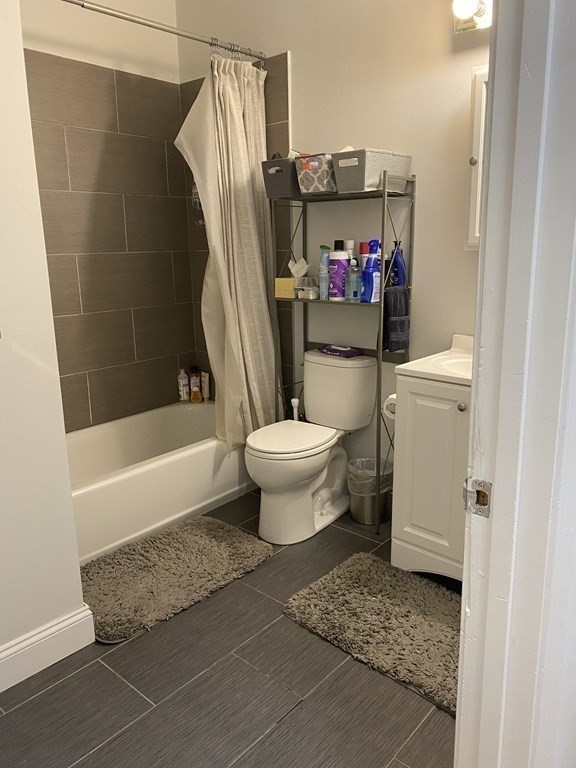 3 bed, 1 bath apartment for rent at 663 East Broadway Unit 3B, South Boston — photo 7 of 14