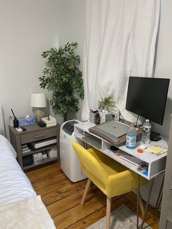 3 bed, 1 bath apartment for rent at 663 East Broadway Unit 3B, South Boston — photo 6 of 14