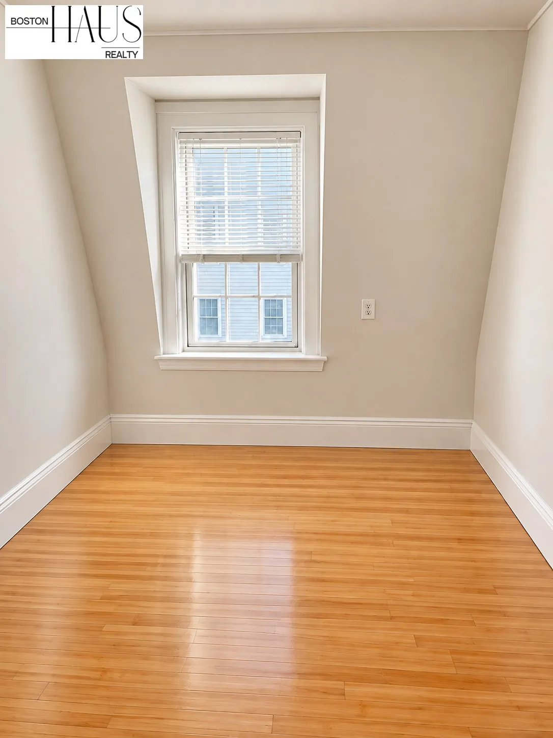 Studio bed, 1 bath apartment for rent at 664 East 6th St Unit 3, South Boston — photo 6 of 8