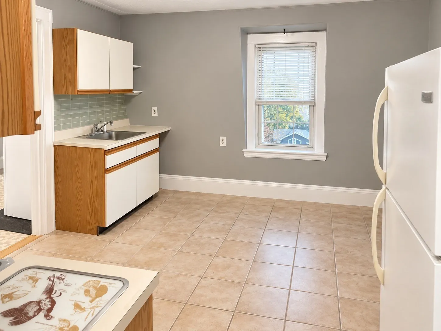 Studio bed, 1 bath apartment for rent at 664 East 6th St Unit 3, South Boston — photo 2 of 8