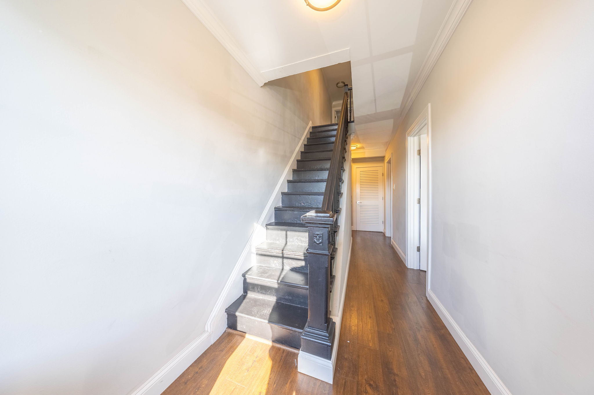 5 bed, 2 bath apartment for rent at 664 Moody St Unit 3, South Side — photo 9 of 21