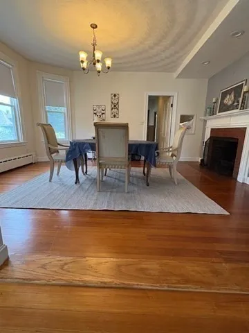 3 bed, 2 bath apartment for rent at 664 Washington St Unit 664, Oak Square — photo 16 of 37