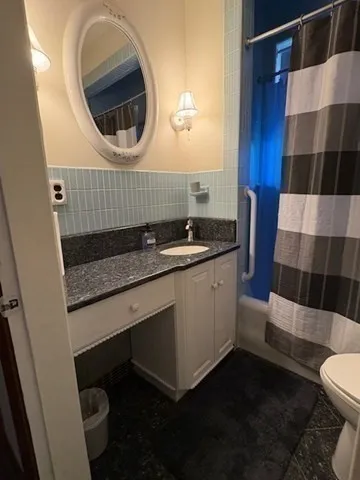 3 bed, 2 bath apartment for rent at 664 Washington St Unit 664, Oak Square — photo 32 of 37