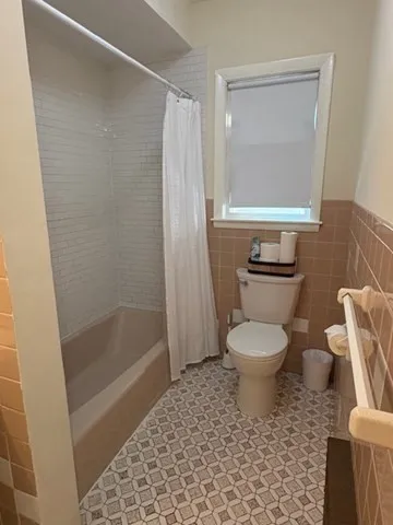 3 bed, 2 bath apartment for rent at 664 Washington St Unit 664, Oak Square — photo 26 of 37