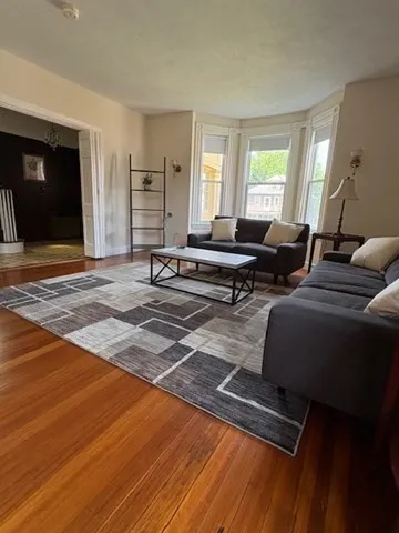 3 bed, 2 bath apartment for rent at 664 Washington St Unit 664, Oak Square — photo 17 of 37