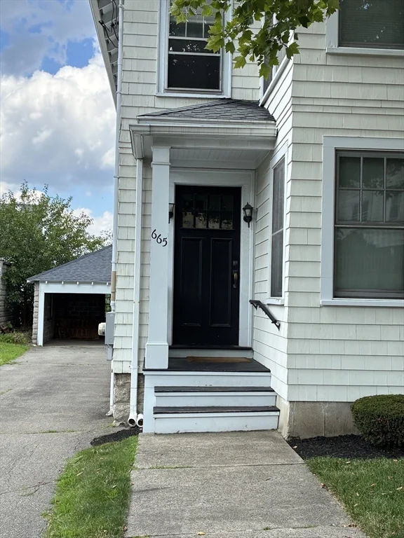 2 bed, 1 bath apartment for rent at 665 Belmont St Unit 2, Belmont — photo 13 of 13